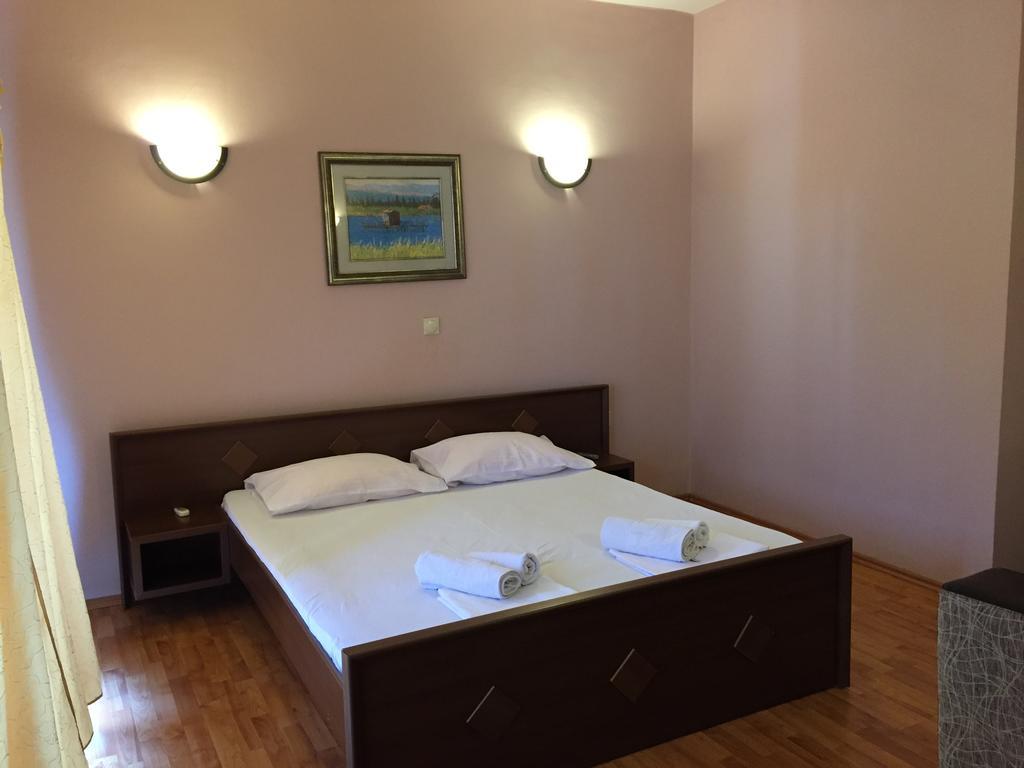 Firenze Apartments Улцин Екстериор снимка