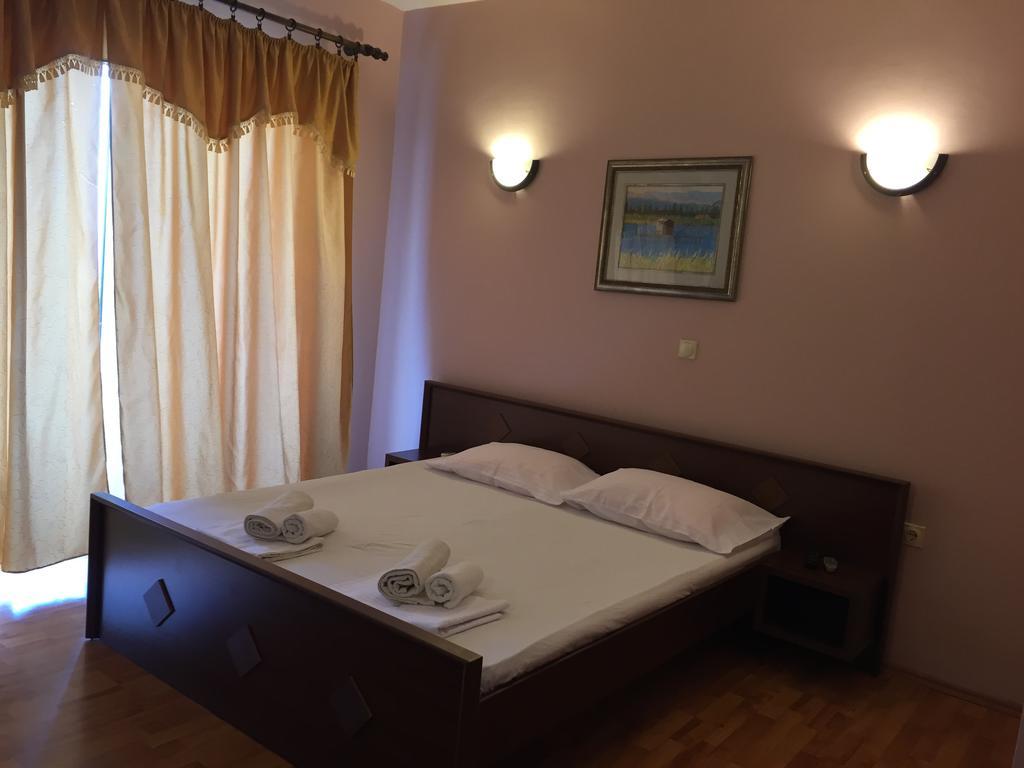 Firenze Apartments Улцин Екстериор снимка