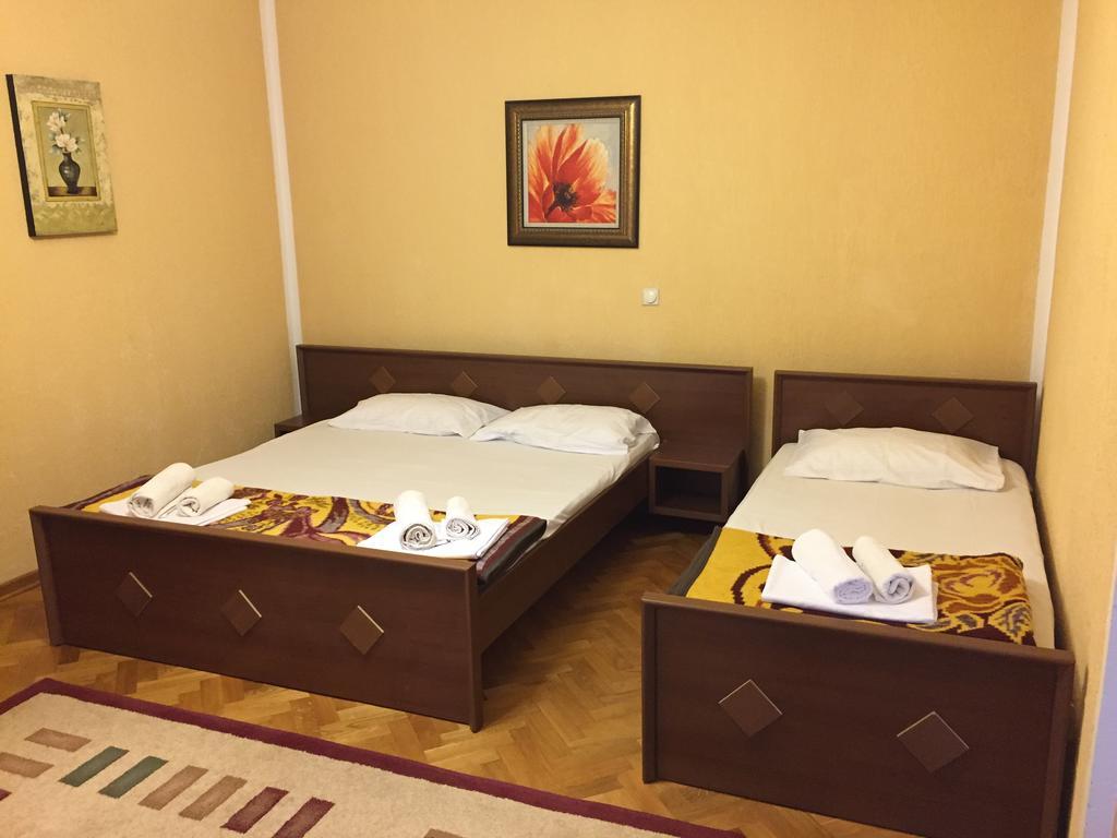 Firenze Apartments Улцин Екстериор снимка