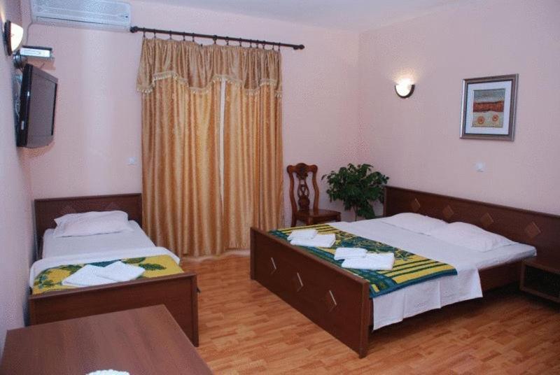 Firenze Apartments Улцин Екстериор снимка